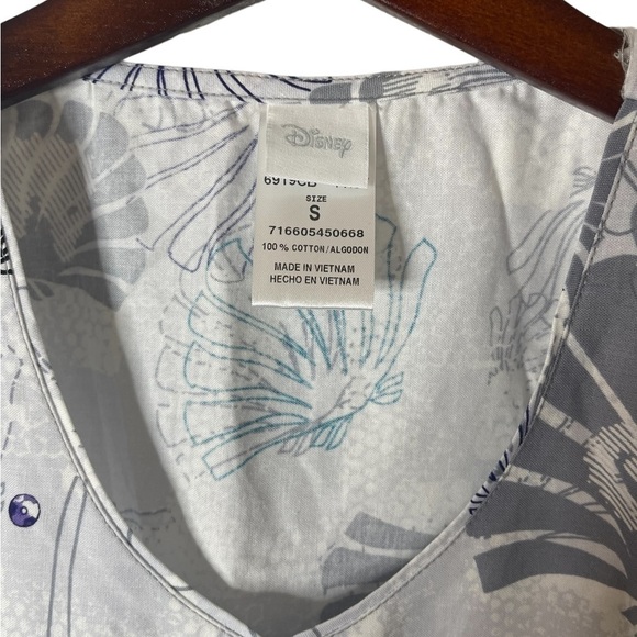 NWT Cherokee Tooniforms Disney Ariel Cotton Scrub Top Size S - Picture 2 of 5